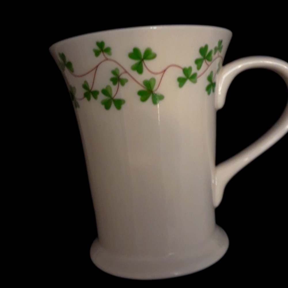 Elegant White Shannon Mug with Green Clover Design